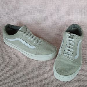 Van's Classics Off The Wall Old Skool Shoes